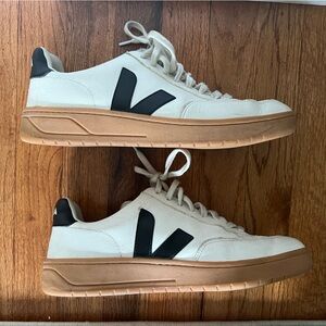 veja leather sneakers men’s size 10